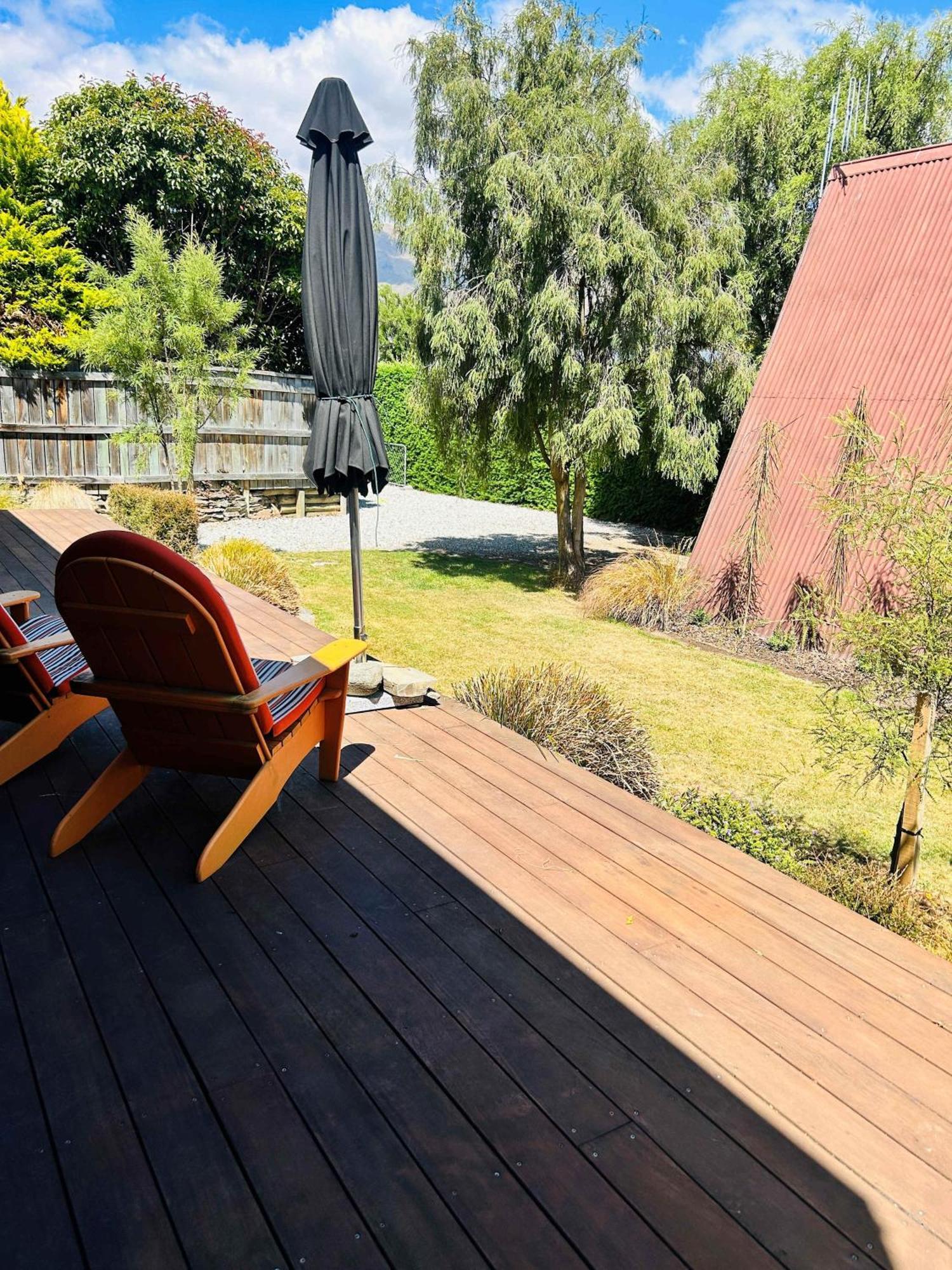 Modern Kowhai Cottage Wanaka Exterior photo
